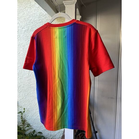 NWT UGG All Gender PRIDE UGG Logo T-Shirt Rainbow XS short sleeve LGBTQ - Picture 3 of 5